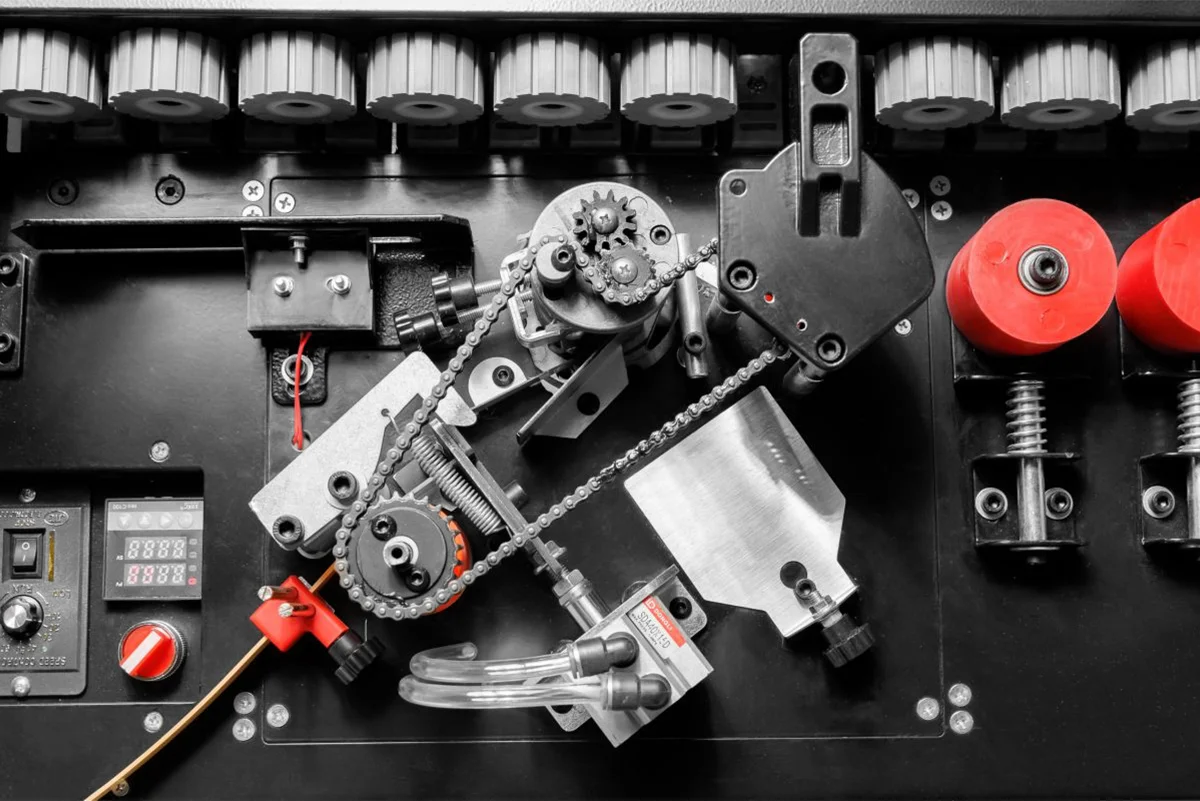 Кромкооблицовочный станок с конвейерной лентой KROM-KOMBO - фото