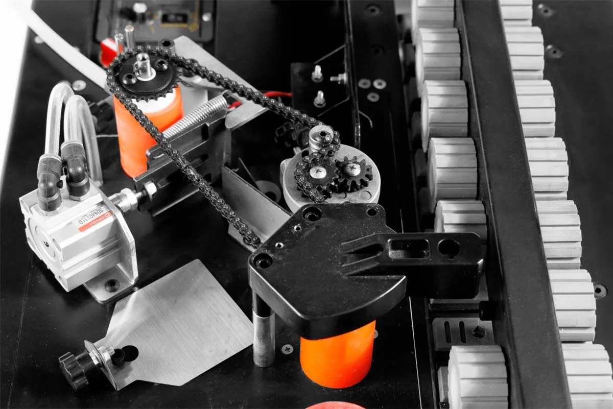 Кромкооблицовочный станок с конвейерной лентой KROM-KOMBO - фото