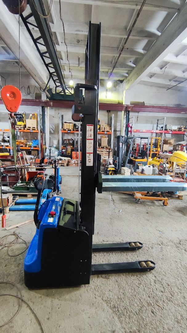 Штабелер самоходный 2,0 т 3,5 м TOR CDD2035-WS - фото