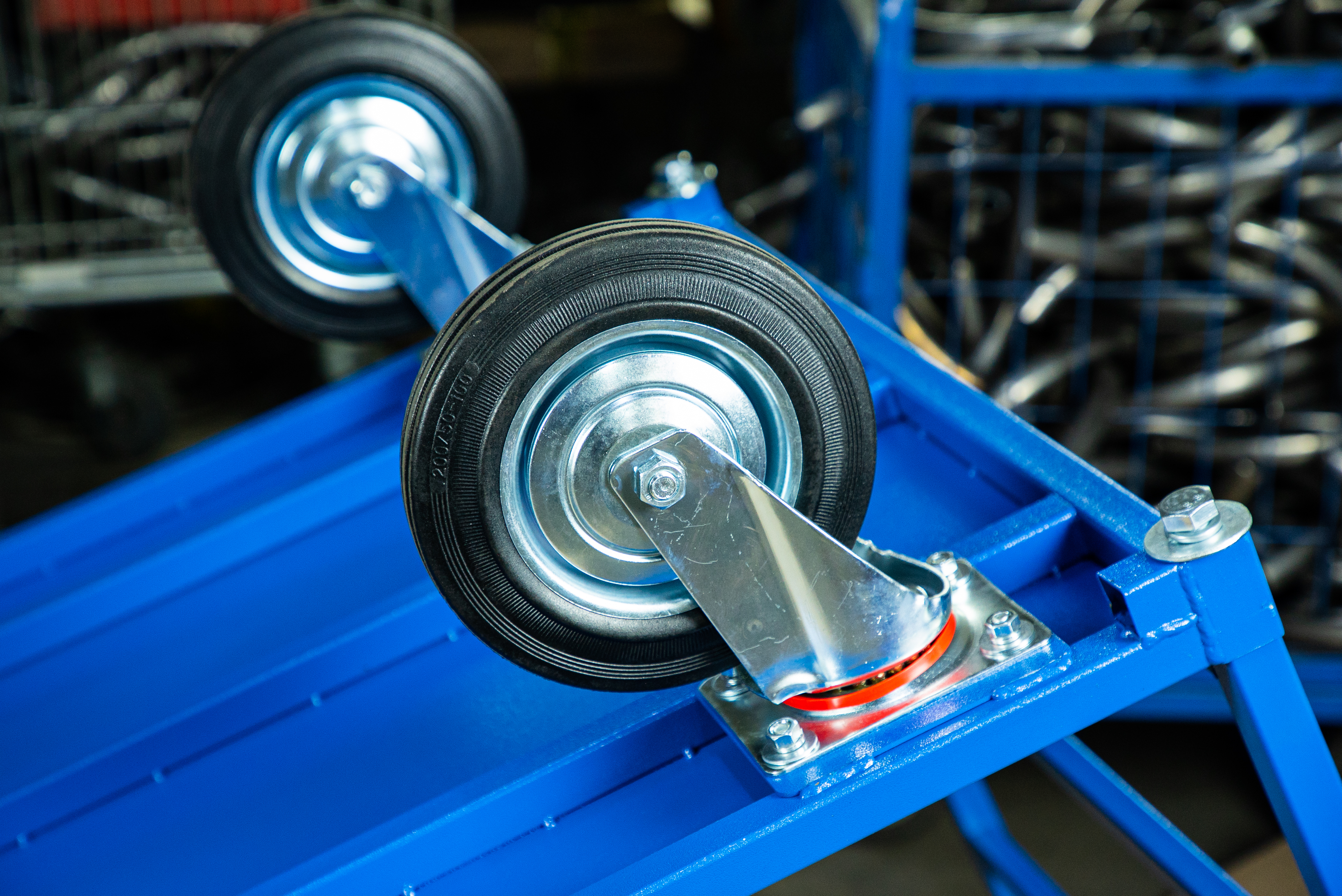 Тележка платформенная TOR ТП-5 (750х1800) г/п 555 кг (200 мм) - фото