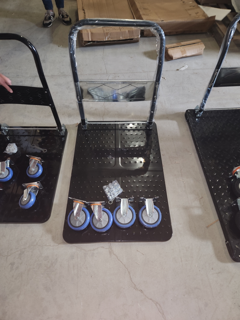 Тележка платформенная 650 кг TOR PH650 (890x590) со складной ручкой (пластиковые колеса 125 мм) - фото