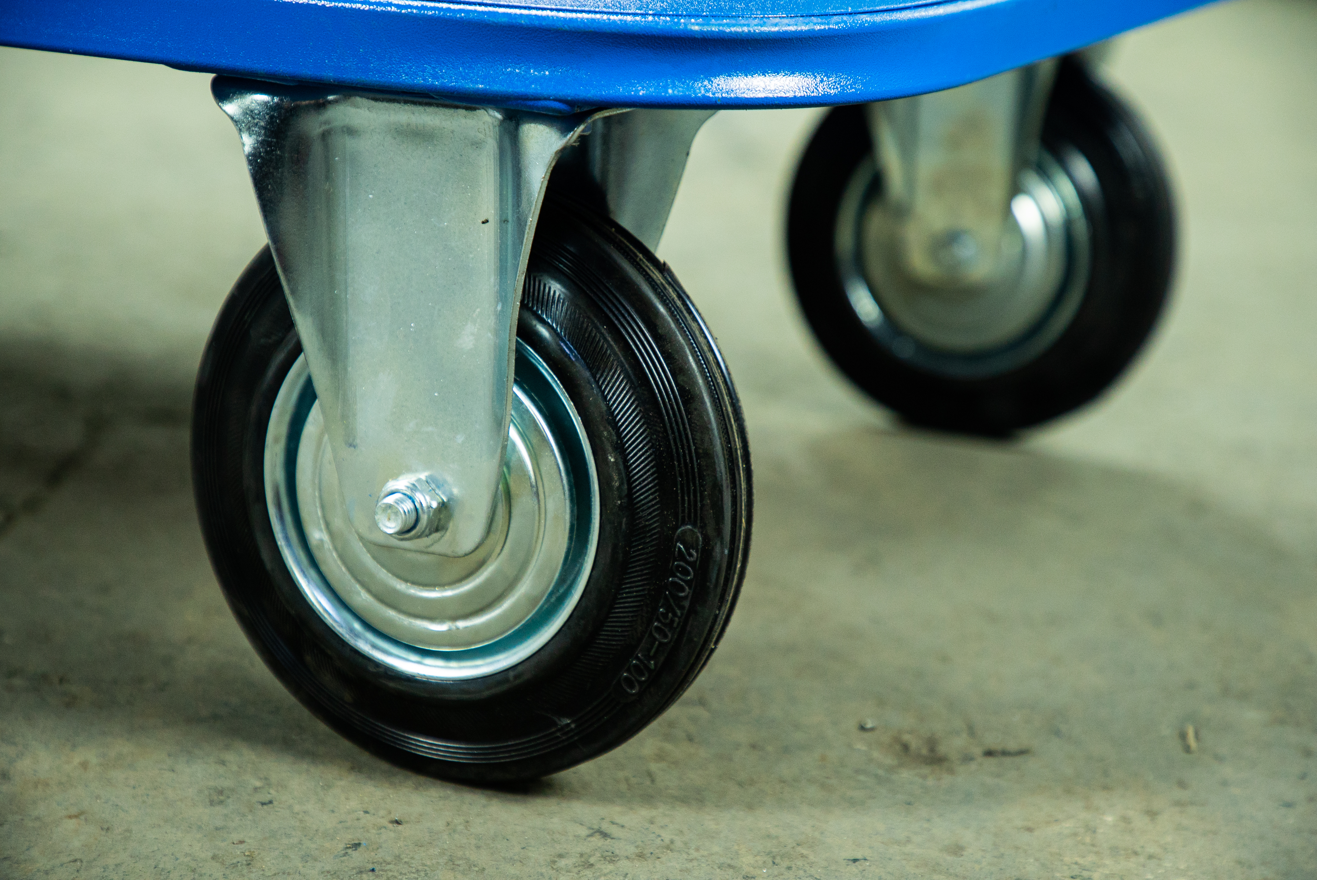 Тележка платформенная TOR ТП-6 (800х1200) г/п 555 кг (200 мм) - фото