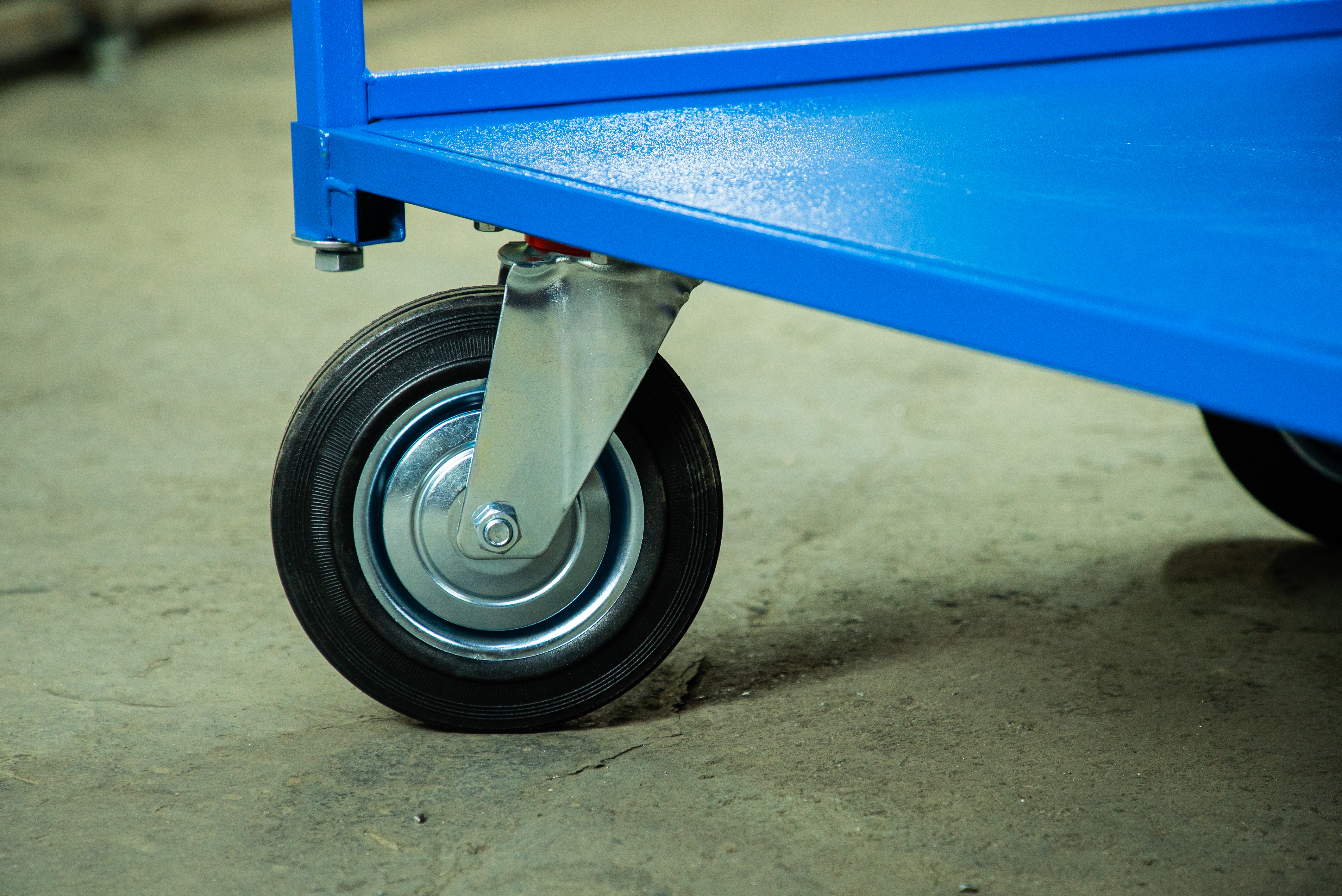 Тележка платформенная TOR ТП-Д (700х1200) с двумя ручками (колеса 200) - фото