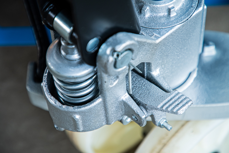 Тележка гидравлическая TOR RHP 2500 кг 1150 мм колеса нейлон - фото