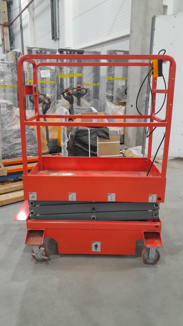 Подъемник ножничный передвижной аккумуляторный 500 кг, 12/14 м, 24/85 В/Ач TOR SJY-0,5-12 DC - фото