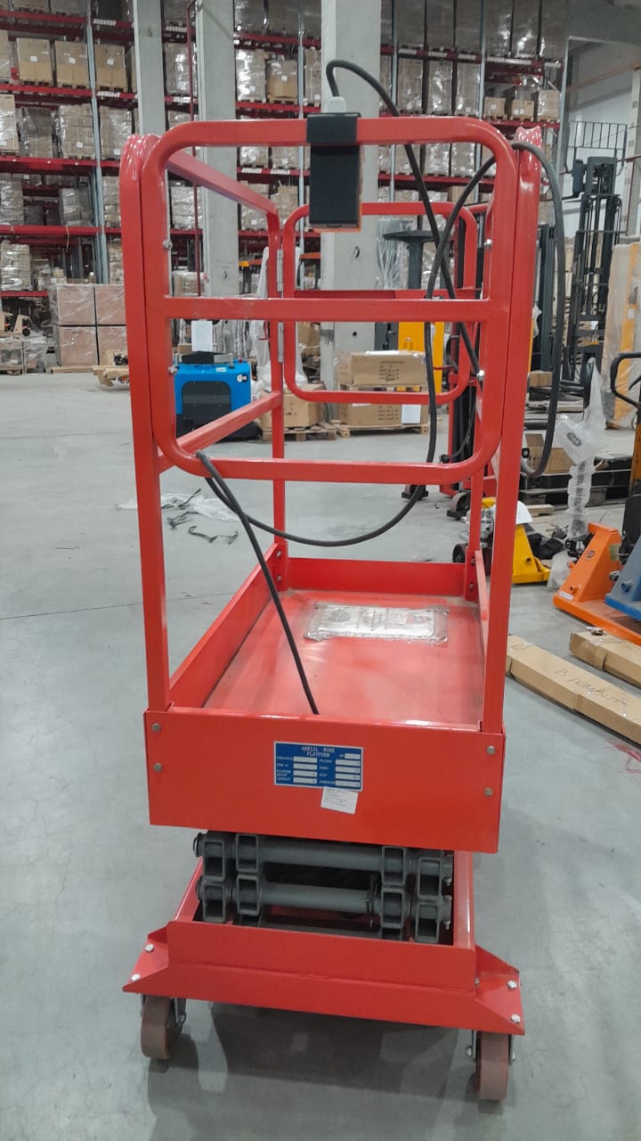 Подъемник ножничный передвижной аккумуляторный 500 кг, 12/14 м, 24/85 В/Ач TOR SJY-0,5-12 DC - фото