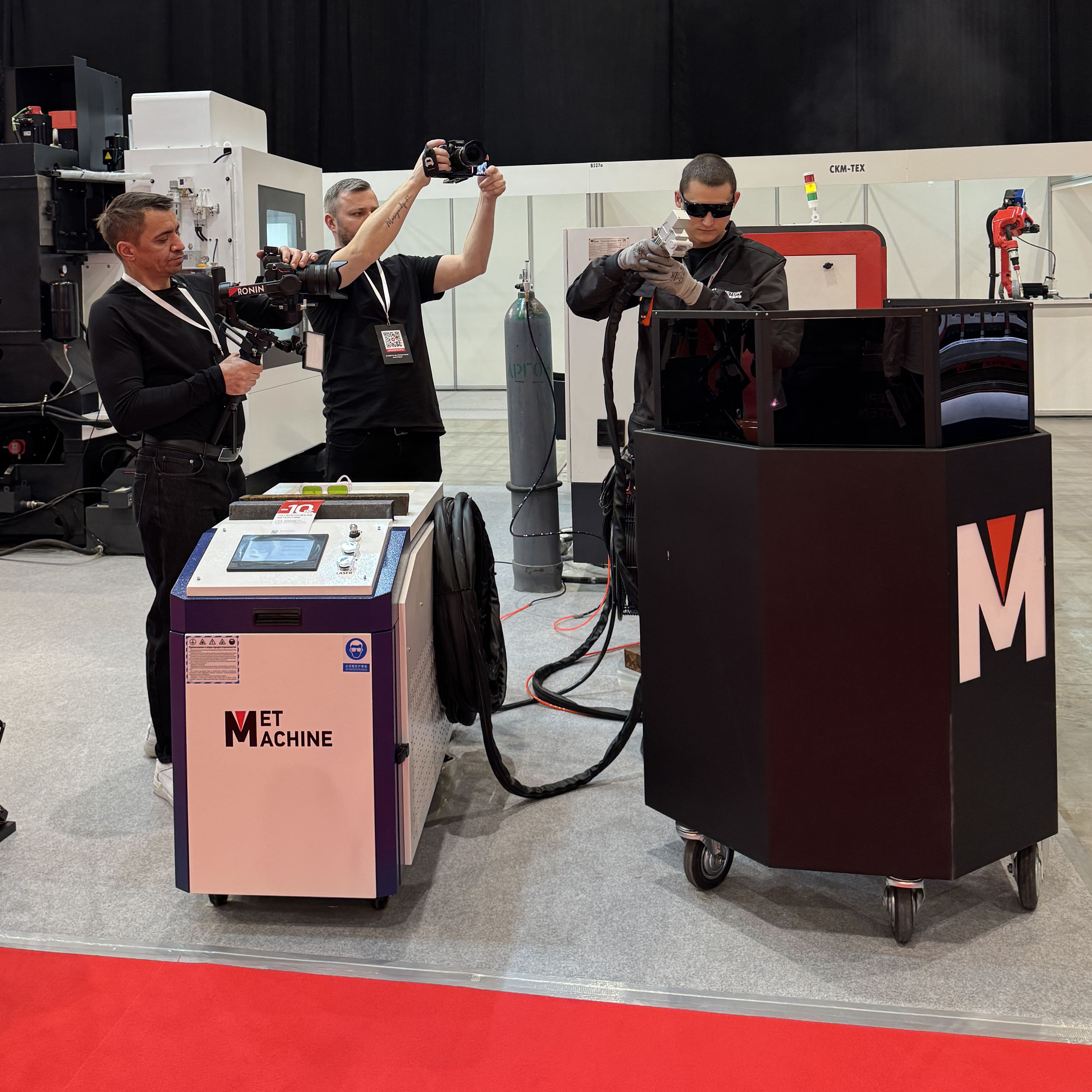 Аппарат ручной лазерной очистки MetMachine MLC-1500C - фото