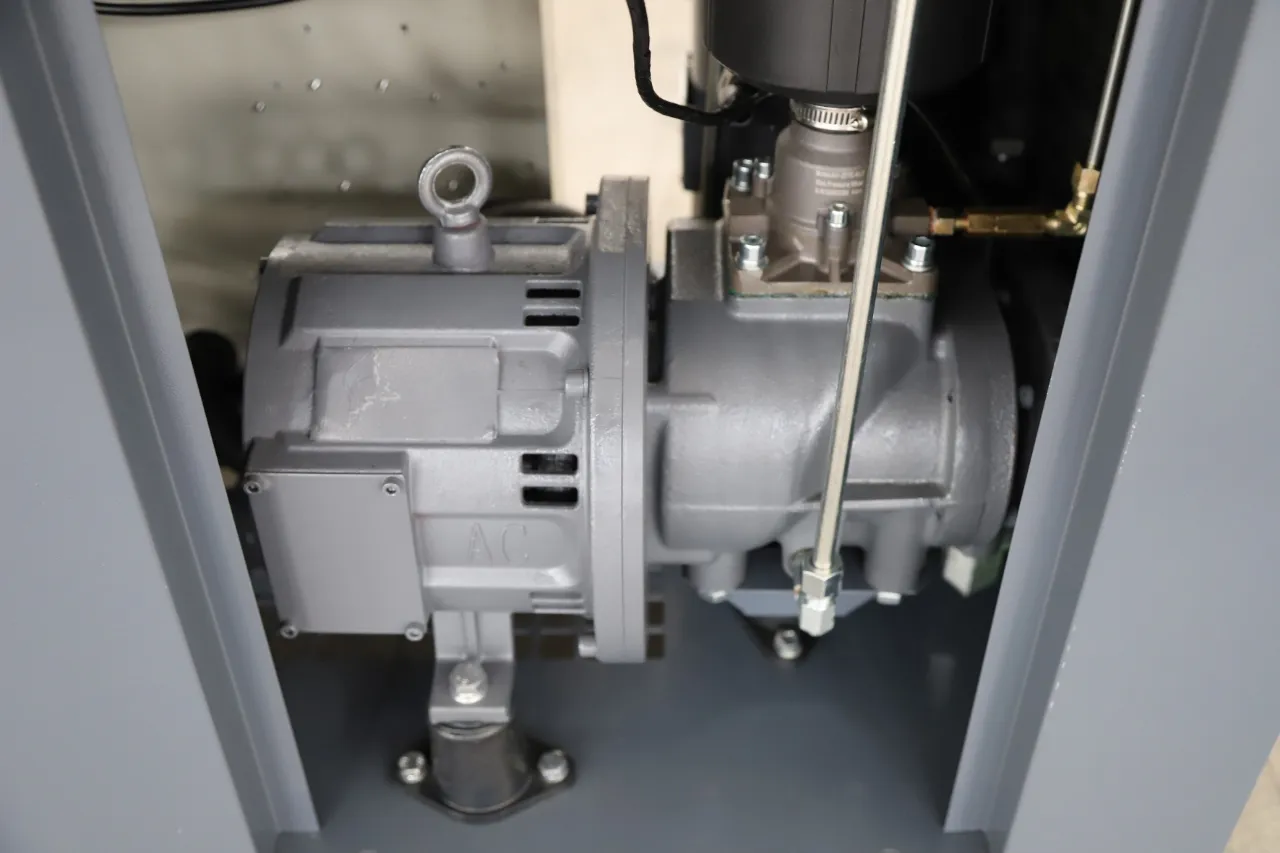 Компрессор винтовой Spitzenreiter S-7.5DF с частотным преобразователем 10 бар (220V) - фото
