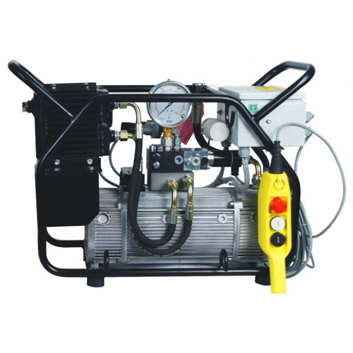 Двухпоточная маслостанция МГС700-1.0П-Э-2ГГ-А (220В, автоматическая для гайковерта, с пультом и сдвоенным рукавом 6м)