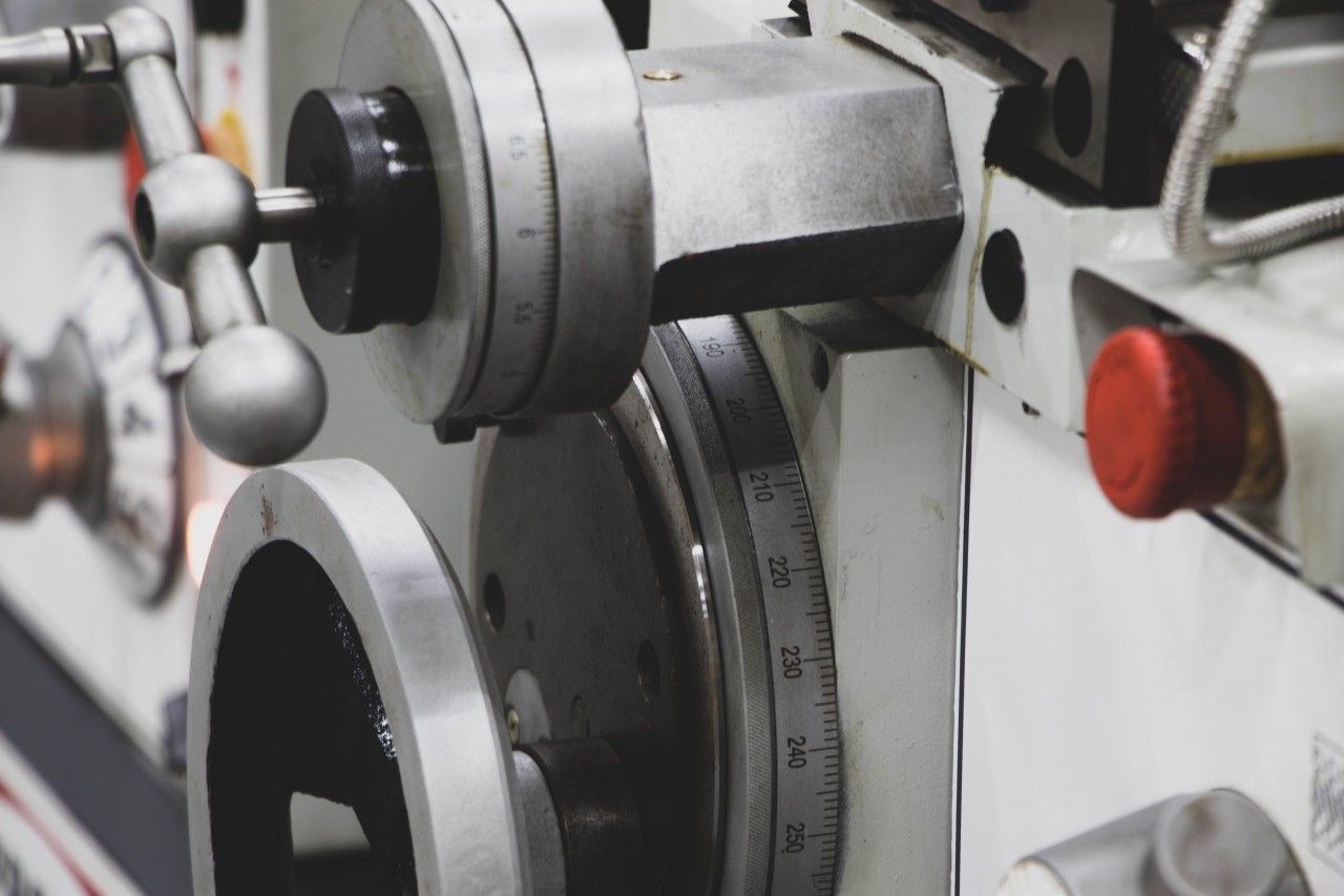 Универсальный токарный станок Proma SPF-1000PS с УЦИ - фото