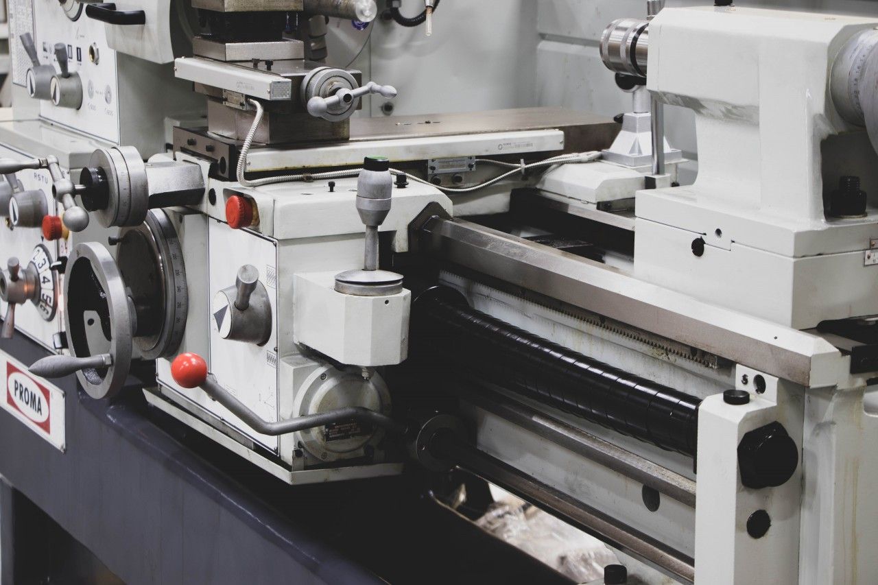 Универсальный токарный станок Proma SPF-1000PS с УЦИ - фото