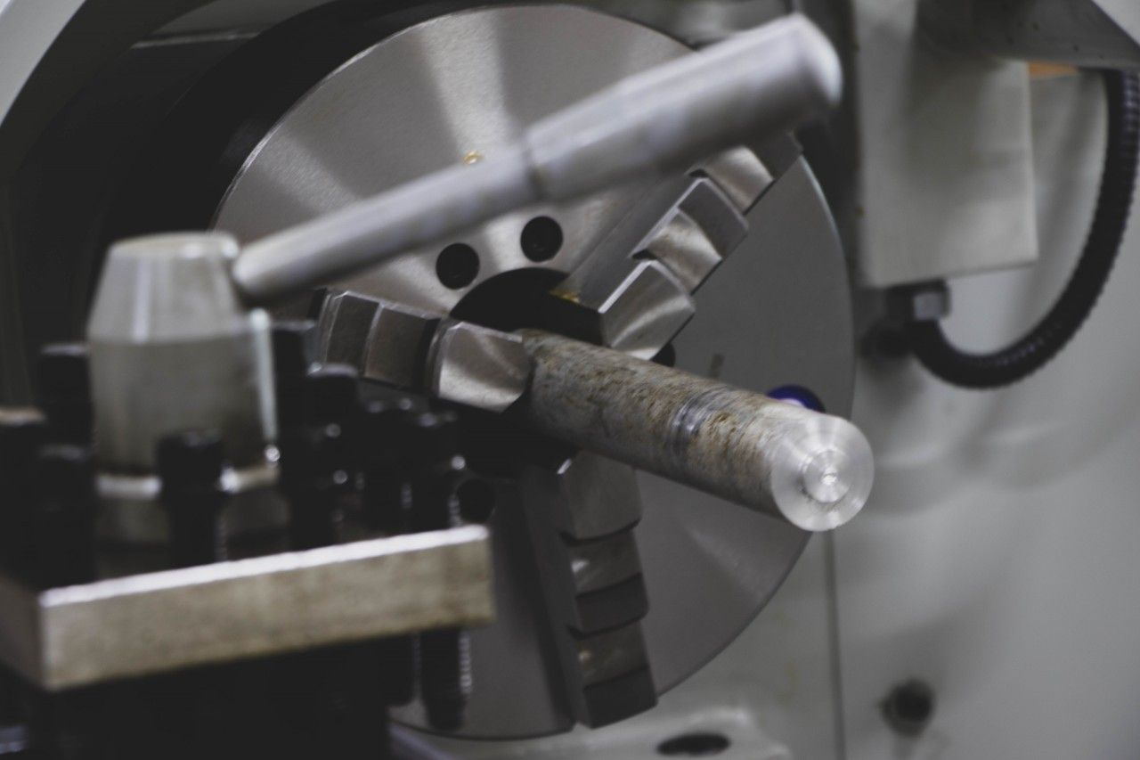 Универсальный токарный станок Proma SPF-1000PS с УЦИ - фото