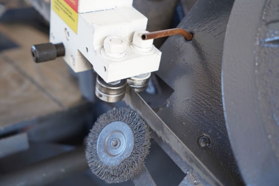 Полуавтоматическая ленточная пила по металлу Metal Master BSM-300 SAF - фото