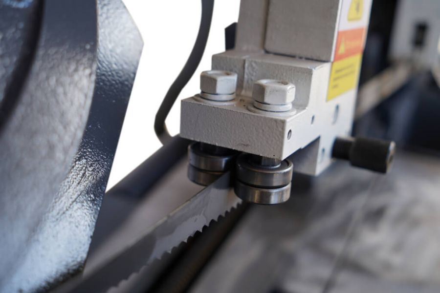 Полуавтоматическая ленточная пила по металлу Metal Master BSM-300 SAF - фото