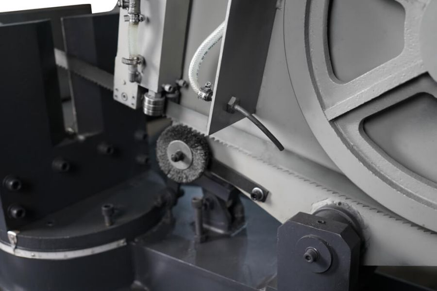 Полуавтоматическая ленточная пила по металлу Metal Master BSM-330R SAF - фото