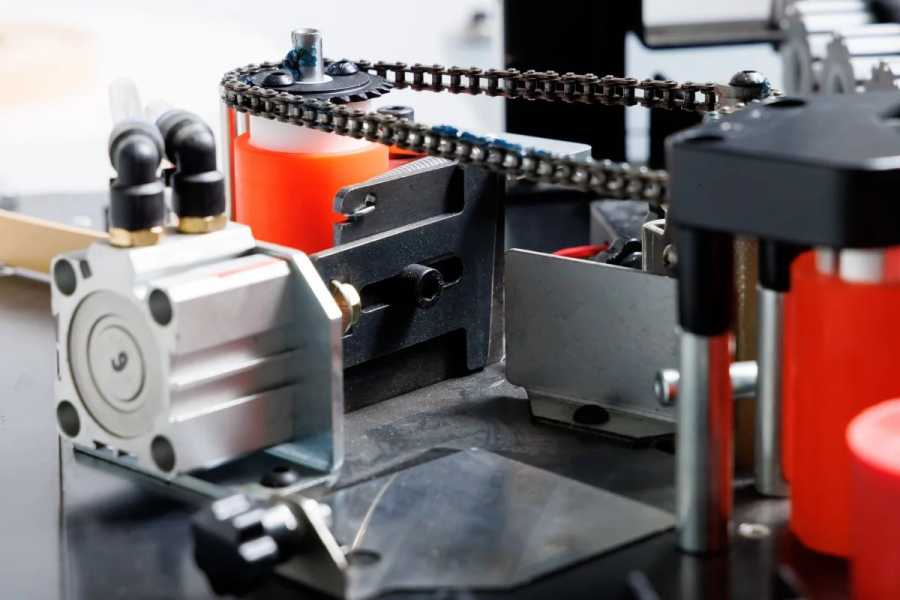 Кромкооблицовочный станок с конвейерной лентой KROM-KOMBO - фото