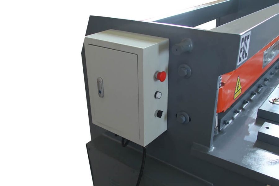 Гильотина электромеханическая METALMASTER ETG 1530E - фото