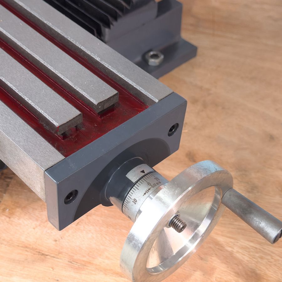 Вертикально-фрезерный станок VISPROM FPV-25LP - фото