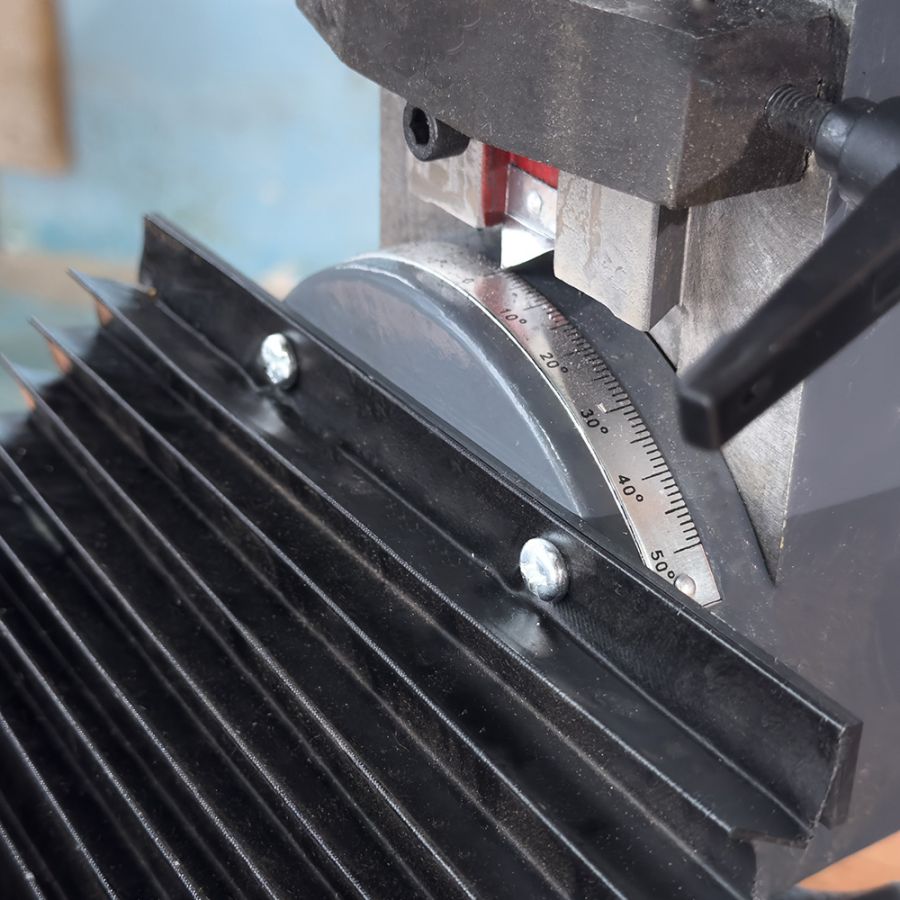 Вертикально-фрезерный станок VISPROM FPV-25LP - фото