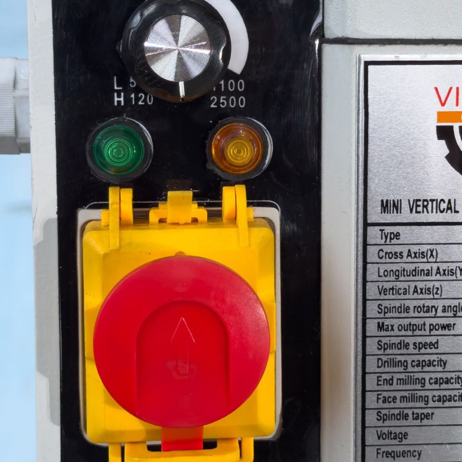 Вертикально-фрезерный станок VISPROM FPV-25LP - фото