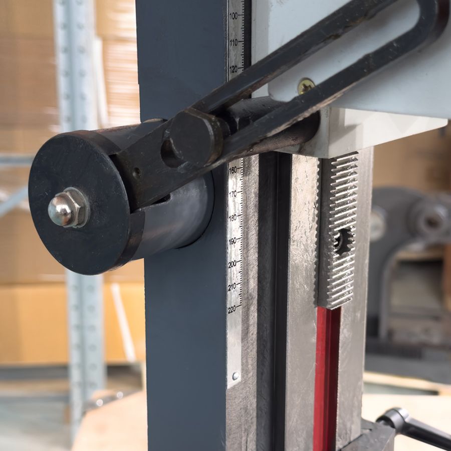 Вертикально-фрезерный станок VISPROM FPV-25LP - фото