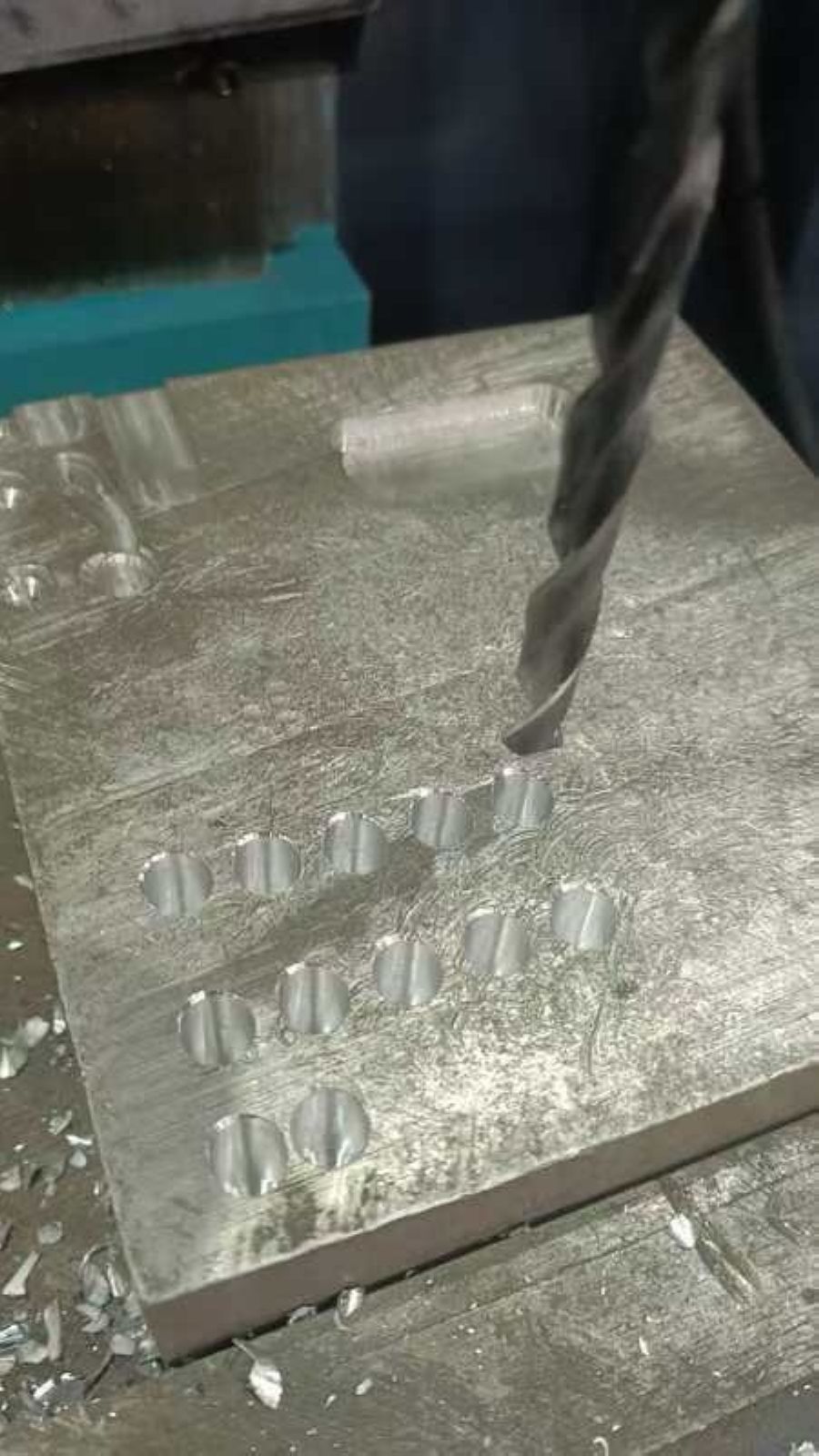 Фрезерный станок с ЧПУ AURA FM-20 CNC - фото