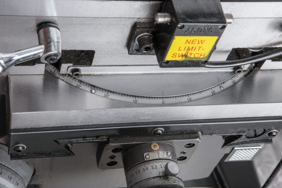 Широкоуниверсальный фрезерный станок JET JMD-939GHV DRO - фото