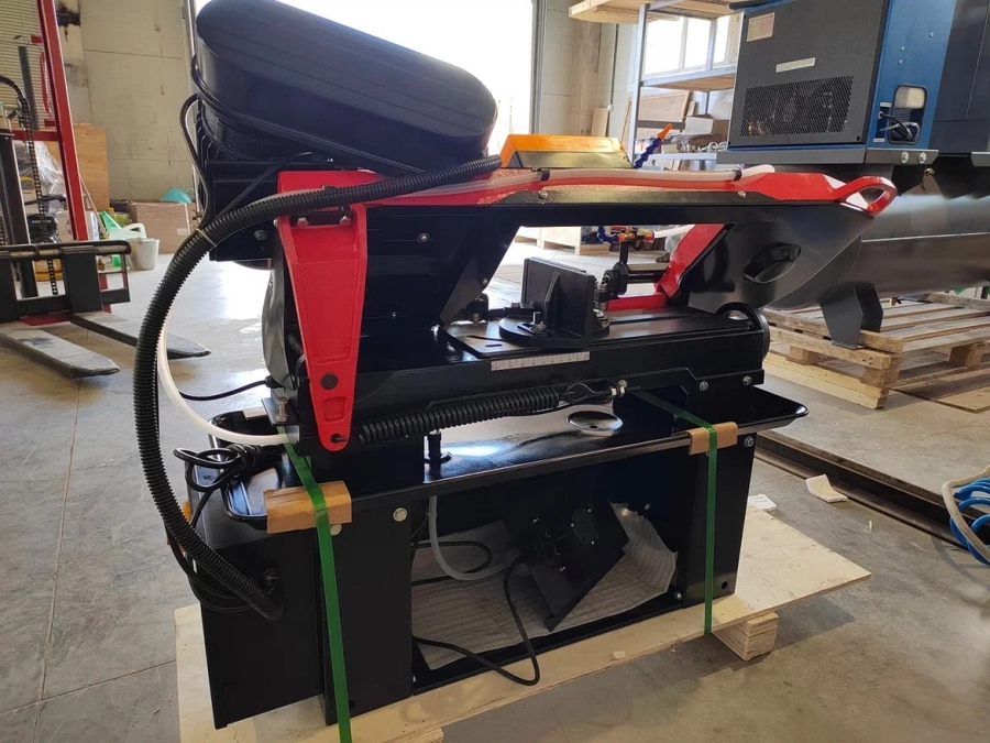 Ленточная пила по металлу MetMachine LS1118 - фото