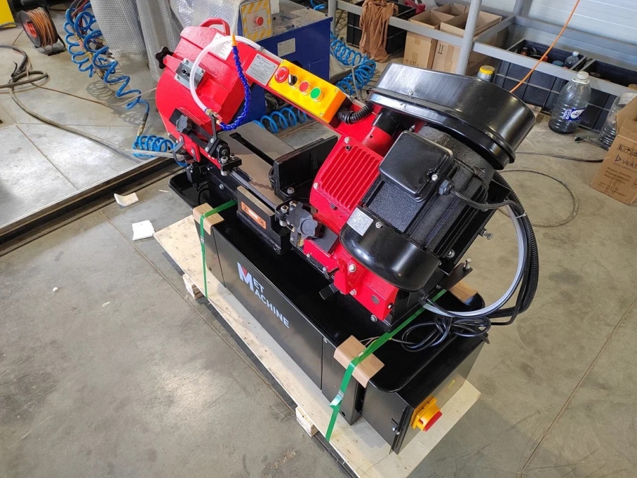 Ленточная пила по металлу MetMachine LS1118 - фото