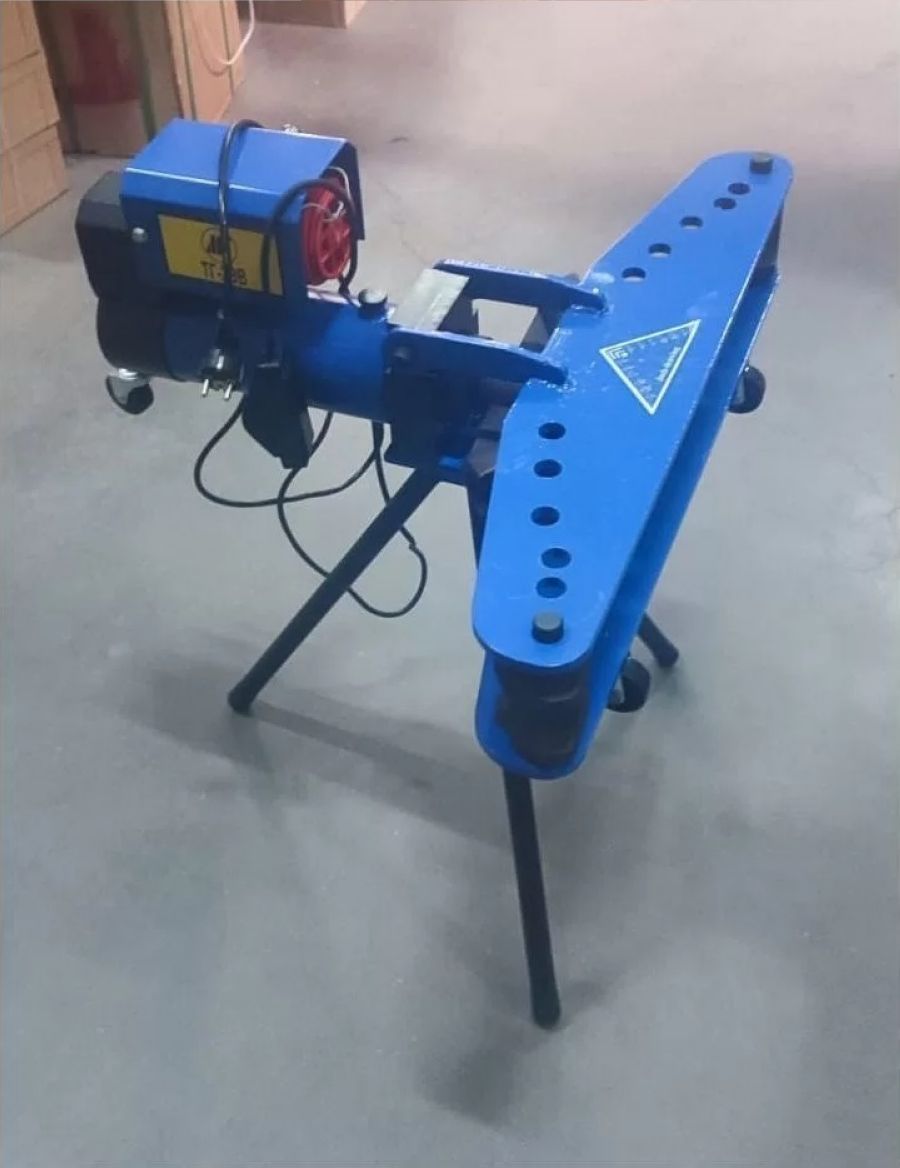 Трубогиб гидравлический с электроприводом ТГ-2ЭВ на треноге - фото