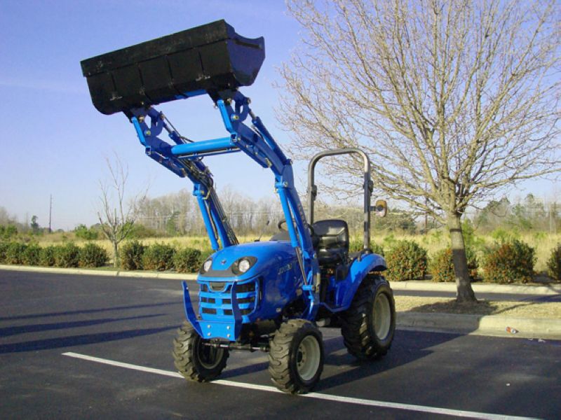 Универсальная коммунальная машина "Малыш" - фото