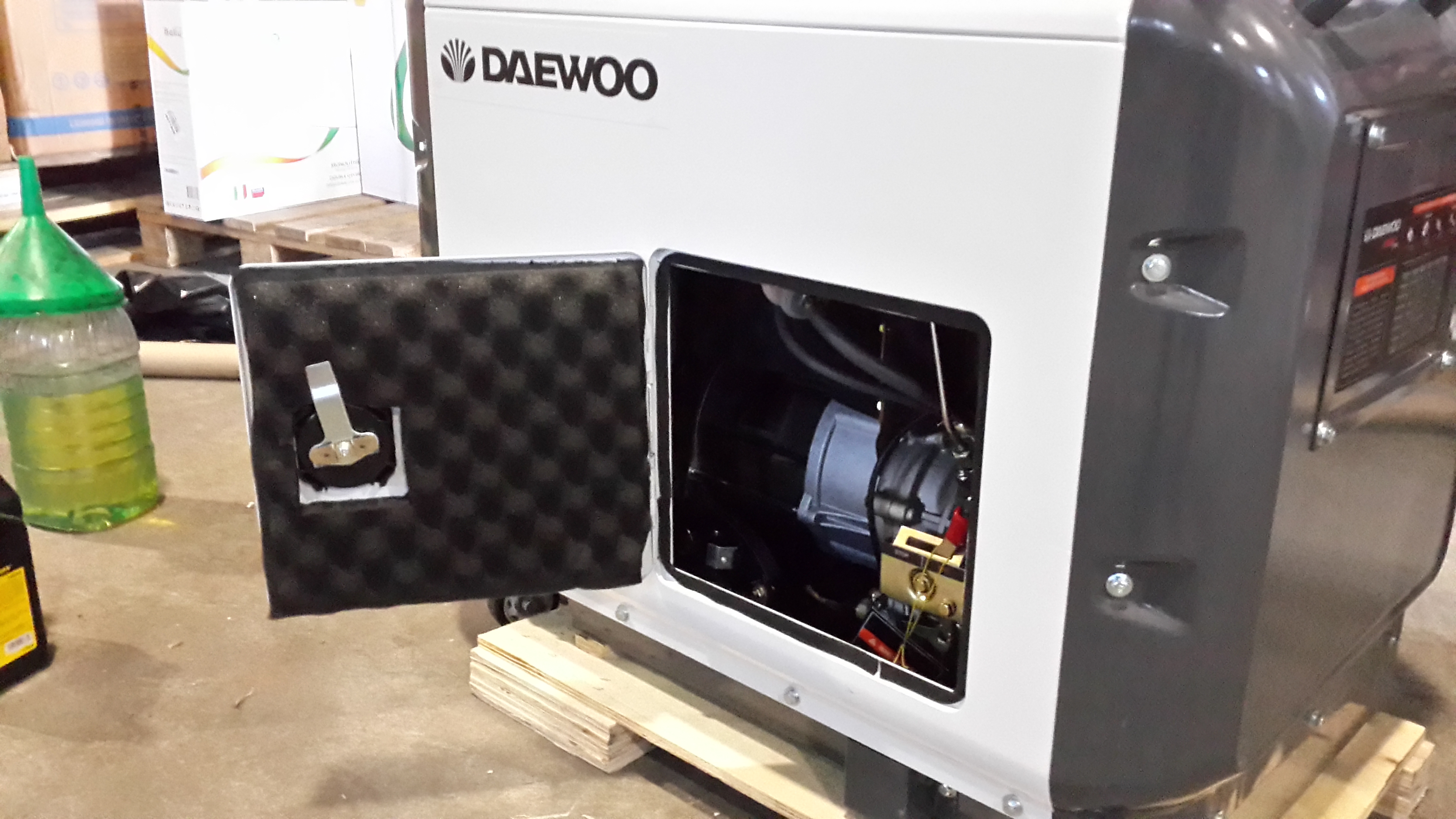 Электрогенератор дизельный Daewoo DDAE 9000 SSE-3 - фото