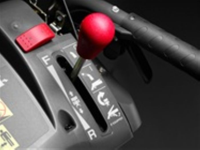 Снегоуборщик бензиновый HUSQVARNA ST330PT - фото