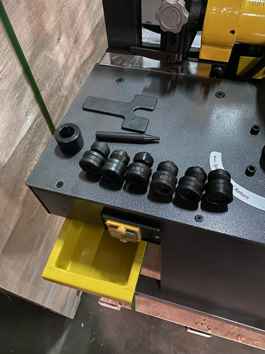 Станок шинообрабатывающий универсальный гидравлический СШГ-150/400 - фото