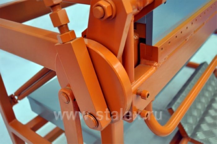 Листогибочный станок Stalex 1300 с тремя сегментными балками - фото