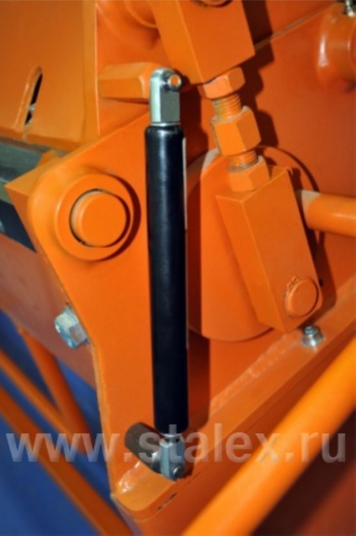 Листогибочный станок Stalex 1300 с тремя сегментными балками - фото