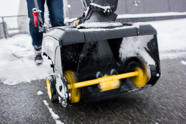 Снегоуборщик бензиновый Champion ST246 - фото