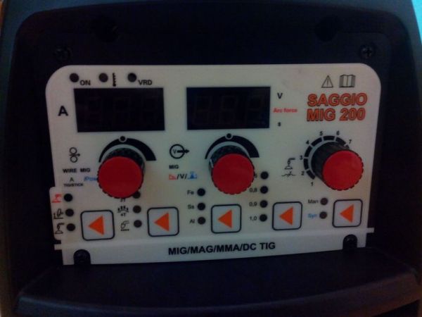 Сварочный полуавтомат FoxWeld SAGGIO MIG 200 - фото