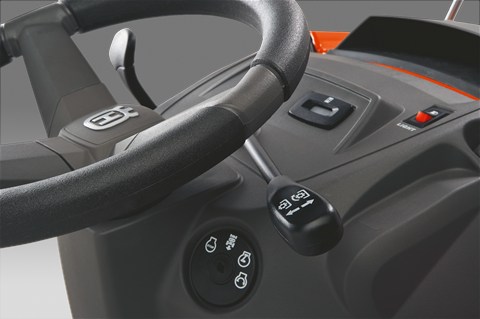 Садовый трактор Husqvarna TC 130 - фото