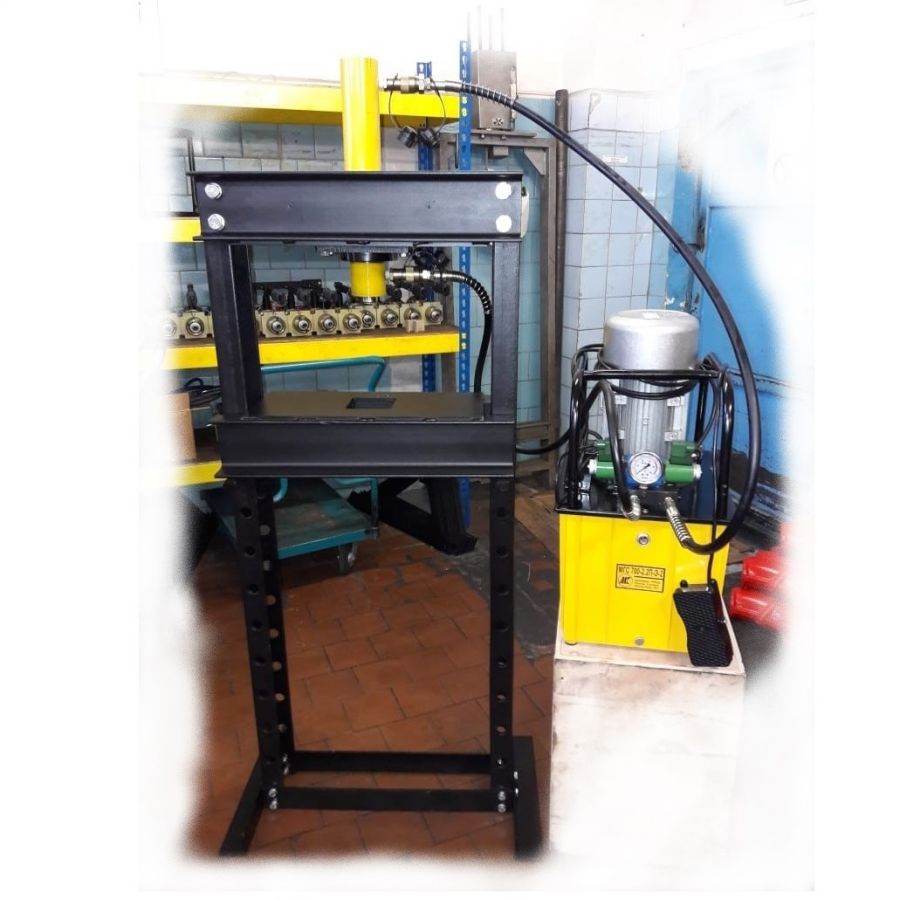 Пресс с электроприводом ПГГ-20ЭП-2, с ручным распределителем - фото