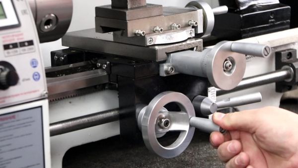 Станок токарный VISPROM SPV-180x300 - фото