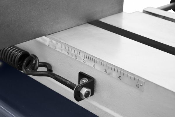 Ленточная пила по металлу CORMAK BS 712 A - фото