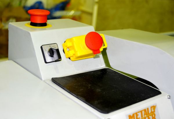 Станок токарный Metal Master MML 250X550 V (2550 V) - фото