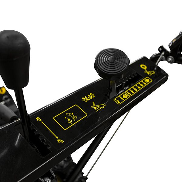 Снегоуборщик бензиновый Champion ST655 - фото