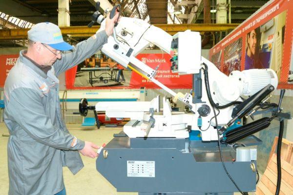 Ленточная пила по металлу Metal Master BSG 255 - фото