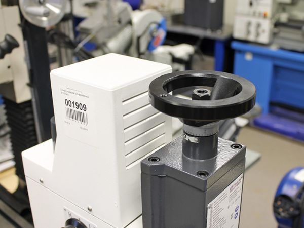 Фрезерный станок Optimum OPTImill BF 16Vario - фото