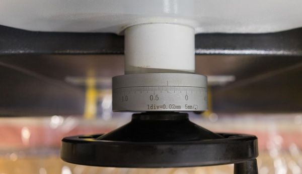 Плоскошлифовальный станок Stalex M818 - фото