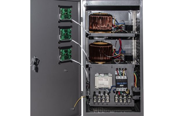 Стабилизатор электронный трехфазный Ресанта АСН-30 000/3-Ц - фото