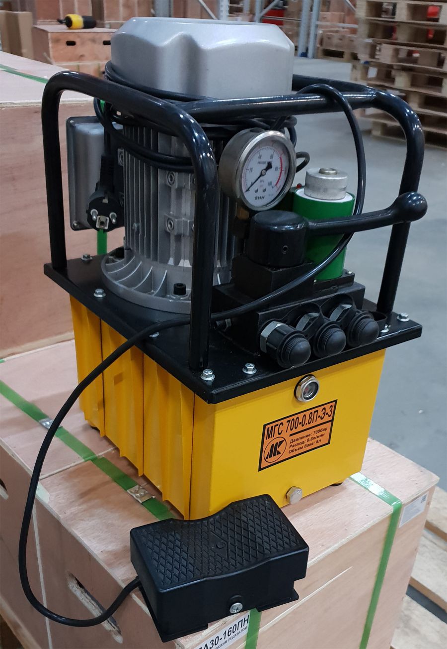 Трехпоточная маслостанция МГС 700-0.8П-Э-3 220 В - фото