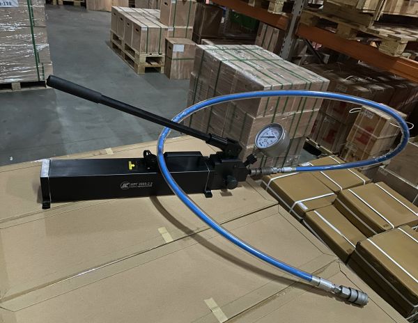 Насос ручной гидравлический сверхвысокого давления НРГ 2800-2.2 - фото